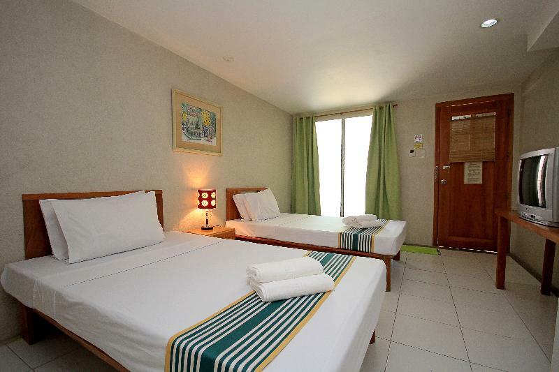 Mr Holidays Hotel Balabag  Exterior photo